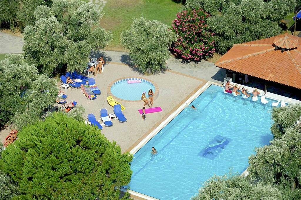 Pool bar Coral Hotel Thassos